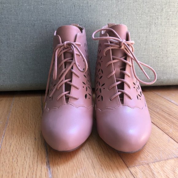 Chelsea Crew Pink Cut-Out Heeled Boots - Picture 3 of 3